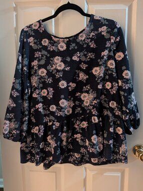 Women's Floral Top - LARGE